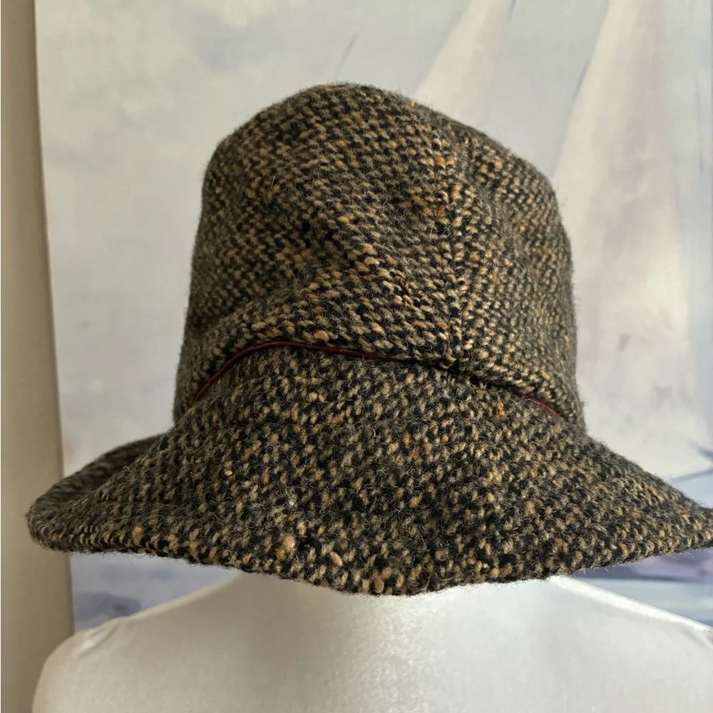 Vintage Club Monaco Wool Black and Brown Stylish Bucket Hat